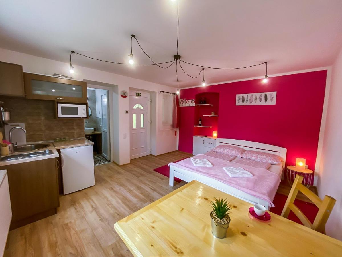 Julia Apartman Pacir Exterior foto