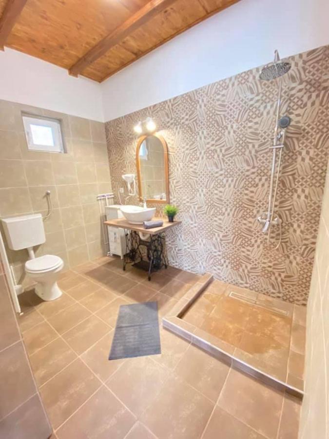 Julia Apartman Pacir Exterior foto